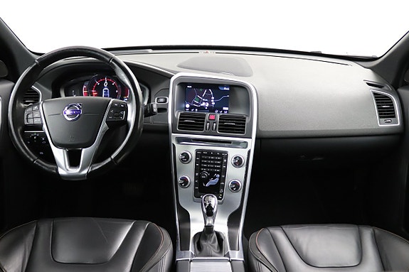 Volvo XC60 16 of 30