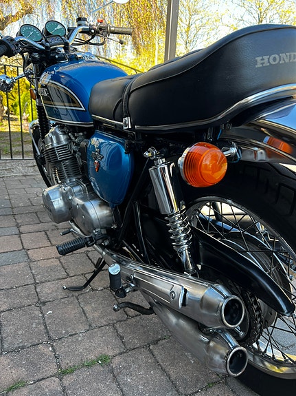 Honda CB750 Four 3 of 6