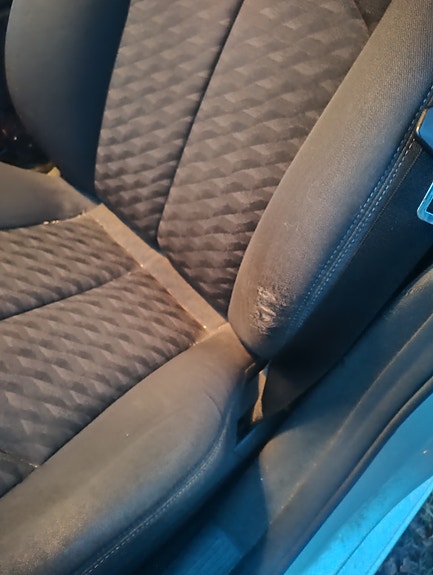 Mercedes-Benz E200 7 of 11