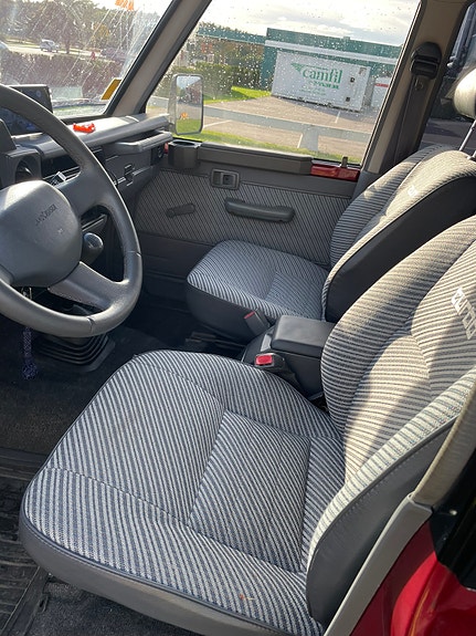 Toyota Land Cruiser 5 of 15