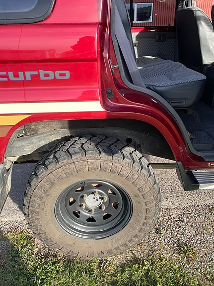 Toyota Land Cruiser 2 of 15