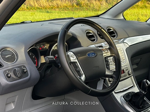 Ford Galaxy 11 of 23