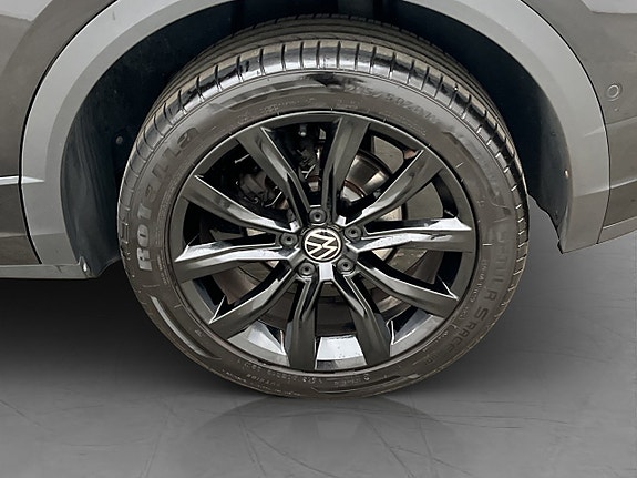 Volkswagen T-Roc 24 of 26