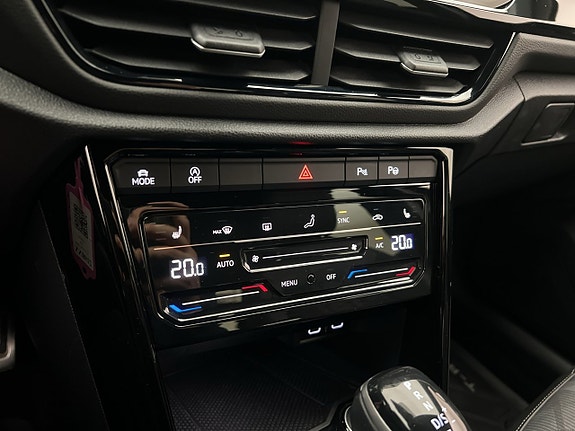 Volkswagen T-Roc 17 of 26