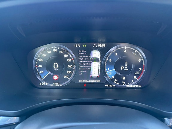 Volvo XC60 23 of 25