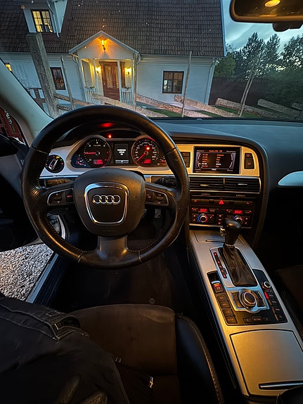 Audi A6 4 of 5