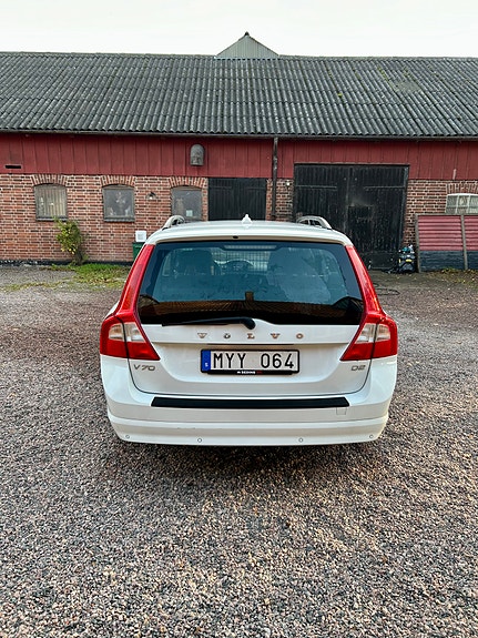 Volvo V70 5 of 14