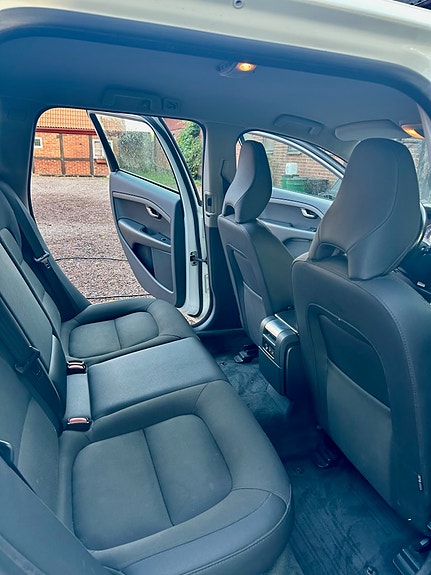 Volvo V70 13 of 14