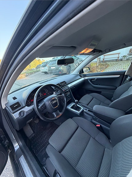 Audi A4 6 of 9