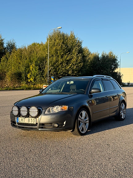 Audi A4 2 of 9
