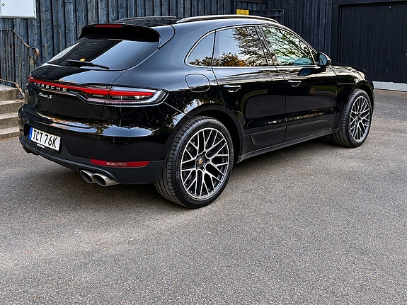 Porsche Macan S 5 of 8