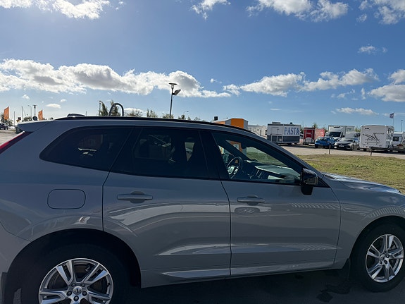 Volvo XC60 7 of 16