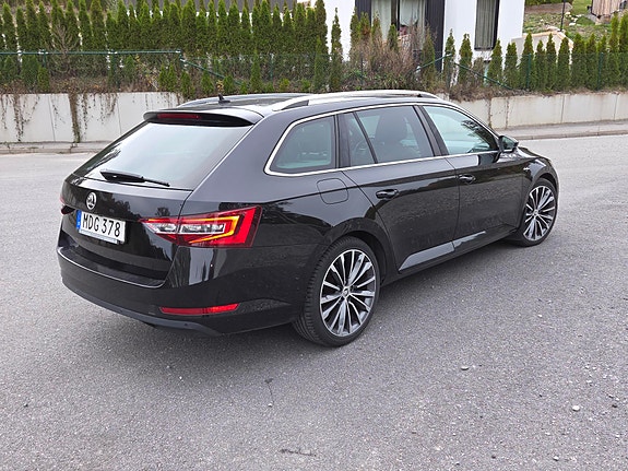 Skoda Superb 3 of 11