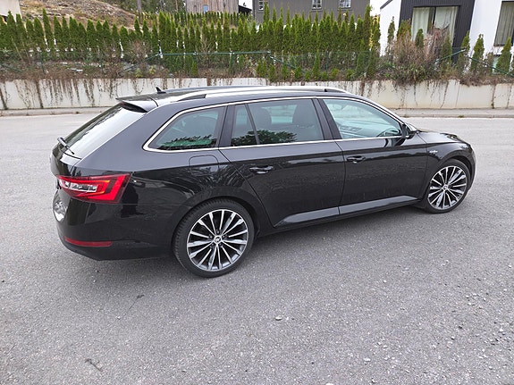 Skoda Superb 4 of 11