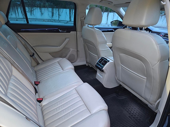 Skoda Superb 10 of 11