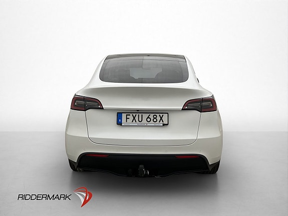 Tesla Model Y 8 of 30