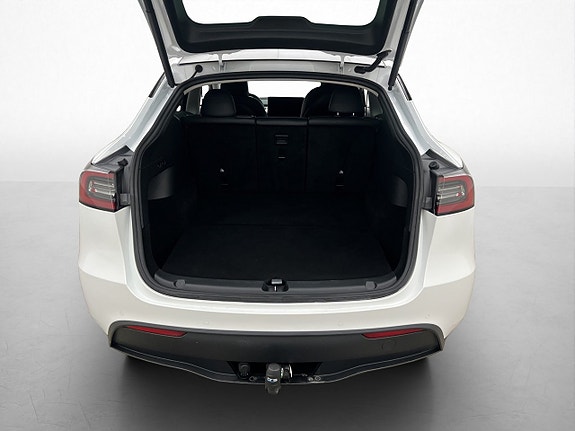 Tesla Model Y 30 of 30