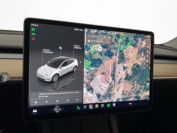 Tesla Model Y 21 of 30