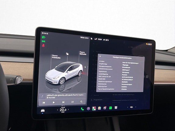 Tesla Model Y 28 of 30