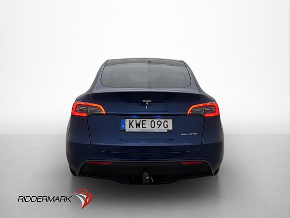 Tesla Model Y 8 of 30