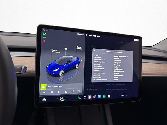 Tesla Model Y 27 of 30