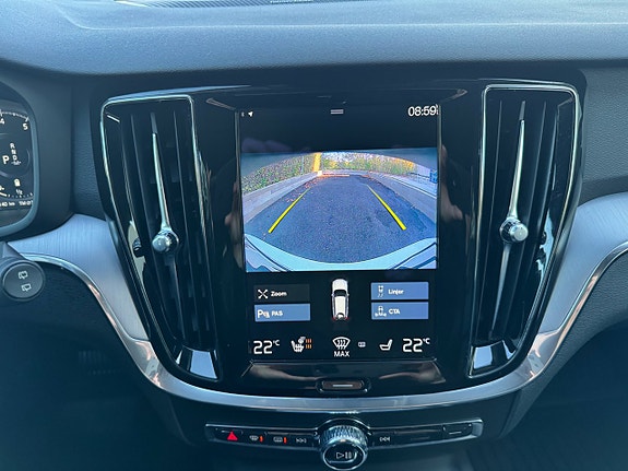 Volvo V60 14 of 21