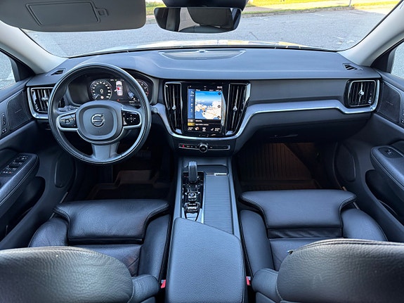 Volvo V60 11 of 21