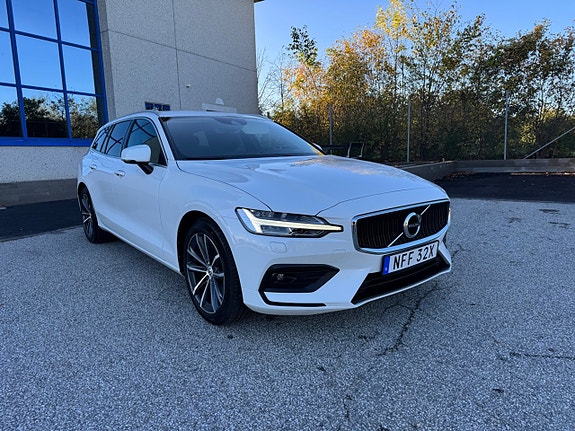 Volvo V60 2 of 21