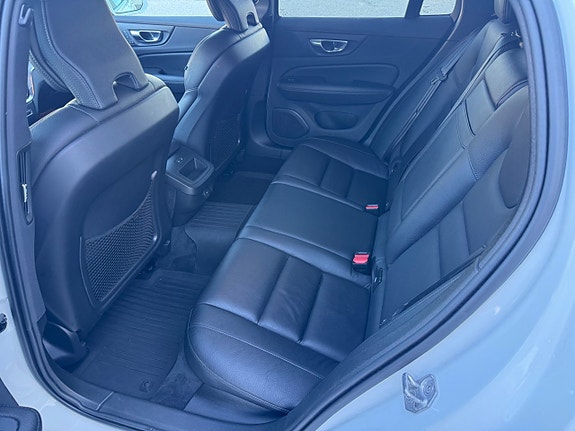 Volvo V60 12 of 21