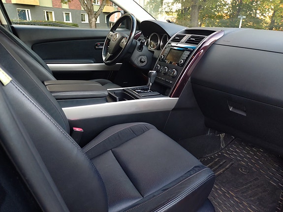 Mazda CX-9 8 of 14