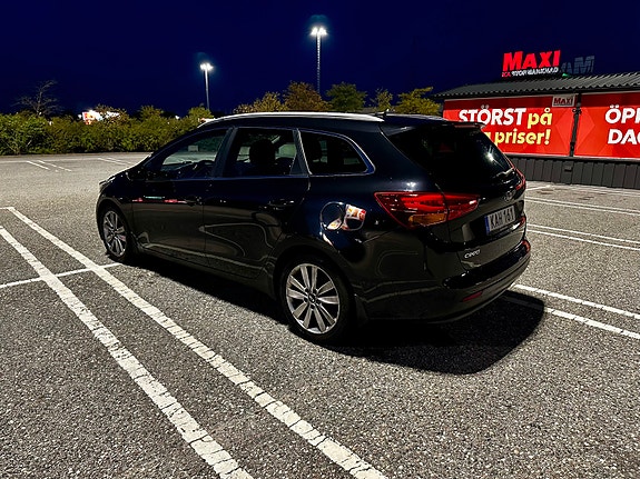 Kia Ceed 5 of 9
