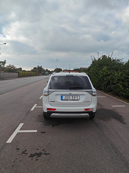 Mitsubishi Outlander 6 of 12