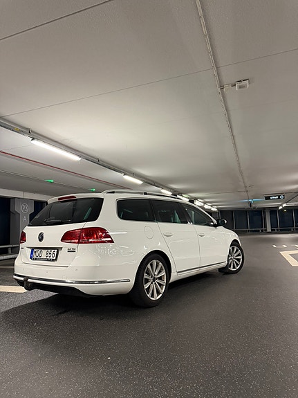 Volkswagen Passat 4 of 14