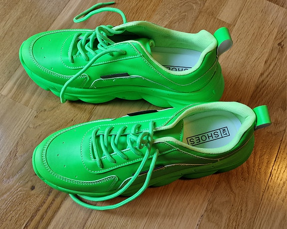 Product image 1 of 6