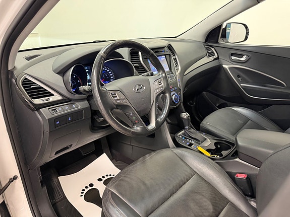 Hyundai Santa Fe 9 of 28