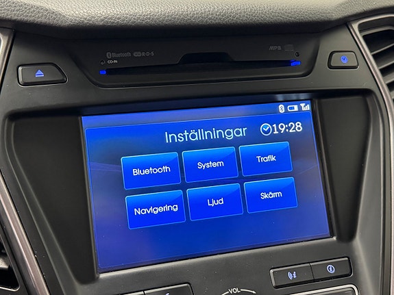 Hyundai Santa Fe 18 of 28