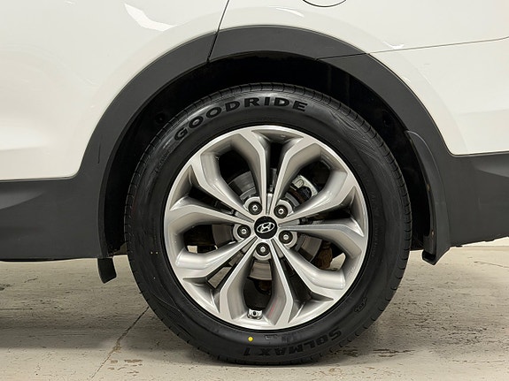 Hyundai Santa Fe 28 of 28
