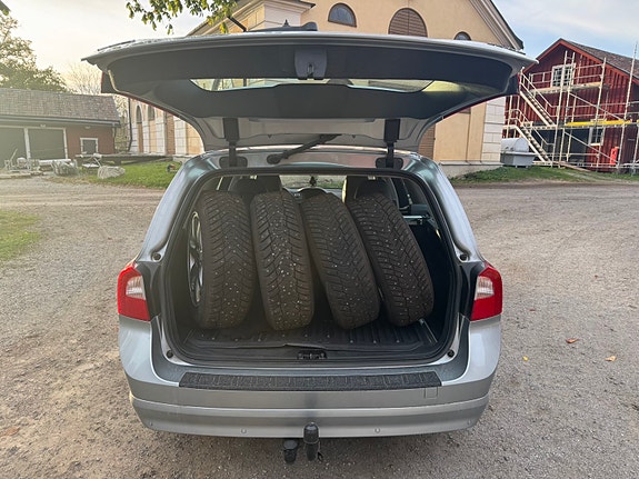 Volvo V70 12 of 13