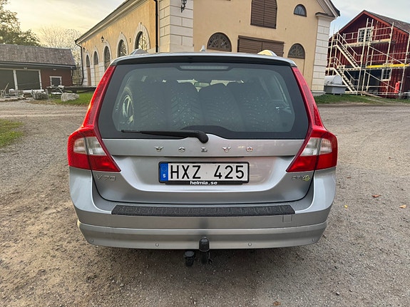 Volvo V70 6 of 13