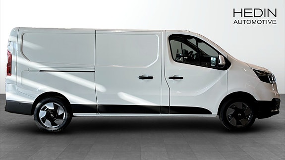Renault Trafic 6 of 12