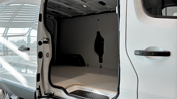 Renault Trafic 5 of 12