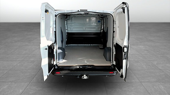 Renault Trafic 10 of 12
