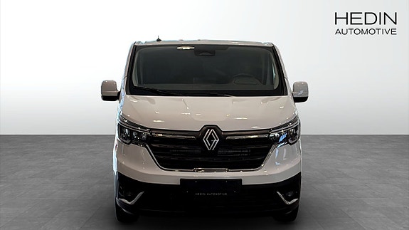 Renault Trafic 8 of 12