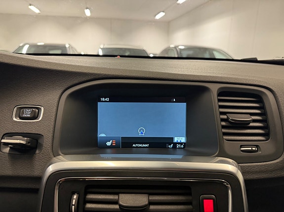 Volvo V60 Cross Country 29 of 30