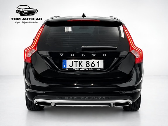 Volvo V60 Cross Country 6 of 30