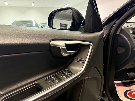 Volvo V60 Cross Country 10 of 30