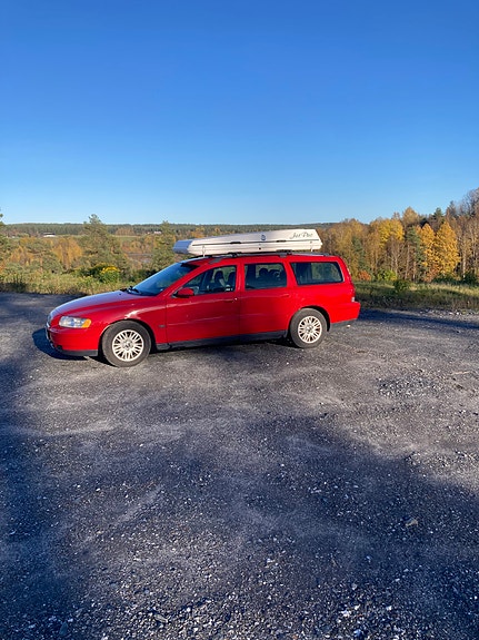 Volvo V70 2 of 7