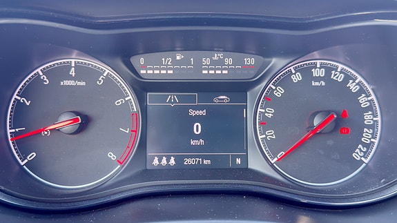 Opel Corsa 11 of 12