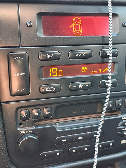 Peugeot 406 6 of 7