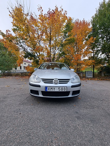 Volkswagen Golf V 3 of 6